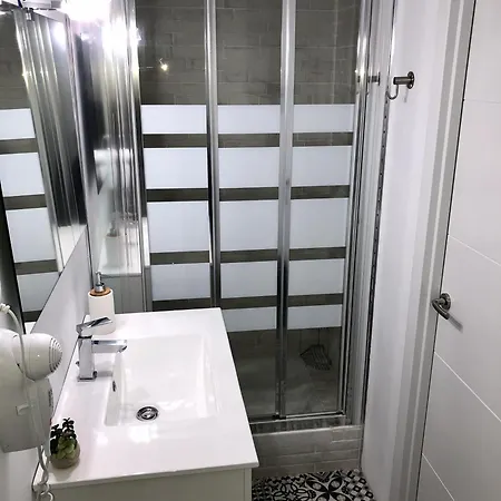 La Casita De *
